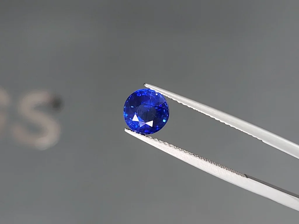 Saphir bleu royal taille ronde de 2,01 carats, Sri Lanka  Image №3