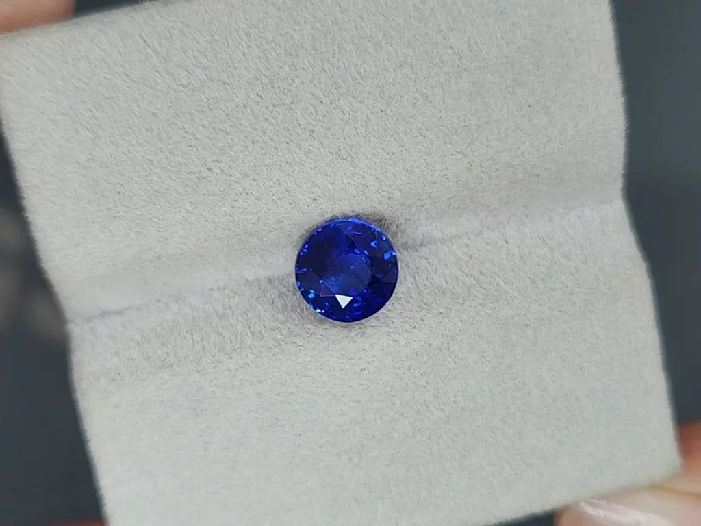Saphir bleu royal taille ronde de 2,01 carats, Sri Lanka  Image №4