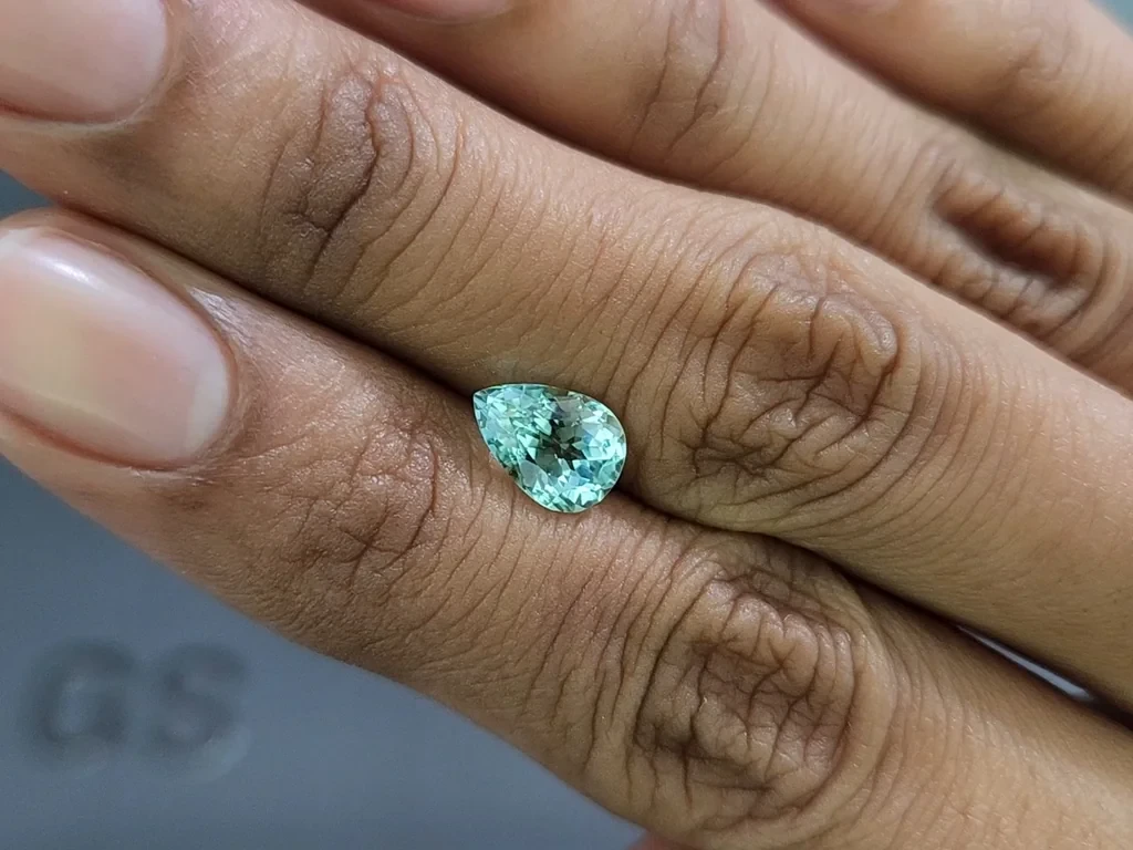 Tourmaline Paraiba taille poire 1,58 carats, Mozambique Image №2