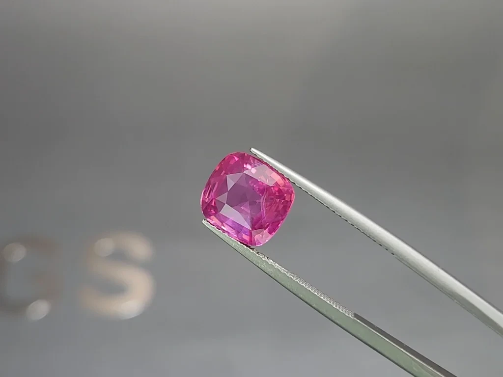 Saphir rose non chauffé taille coussin 5,02 carats, Sri Lanka Image №3