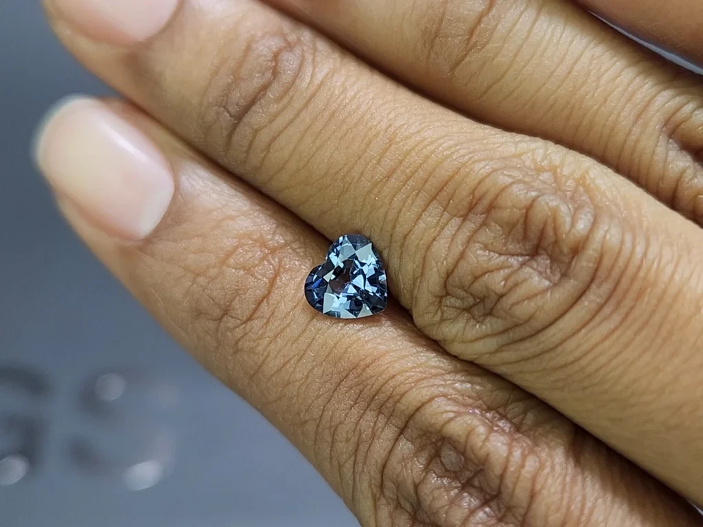 Gray blue spinel heart shape 1.13 carats, Birma Image №2