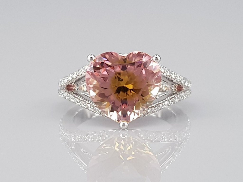 Ring with bi-color tourmaline 4.03 ct  and diamonds in 18K white gold Image №1