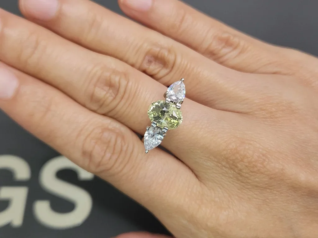 Chrysoberyl in oval cut 2.99 carats, Sri Lanka   Image №5