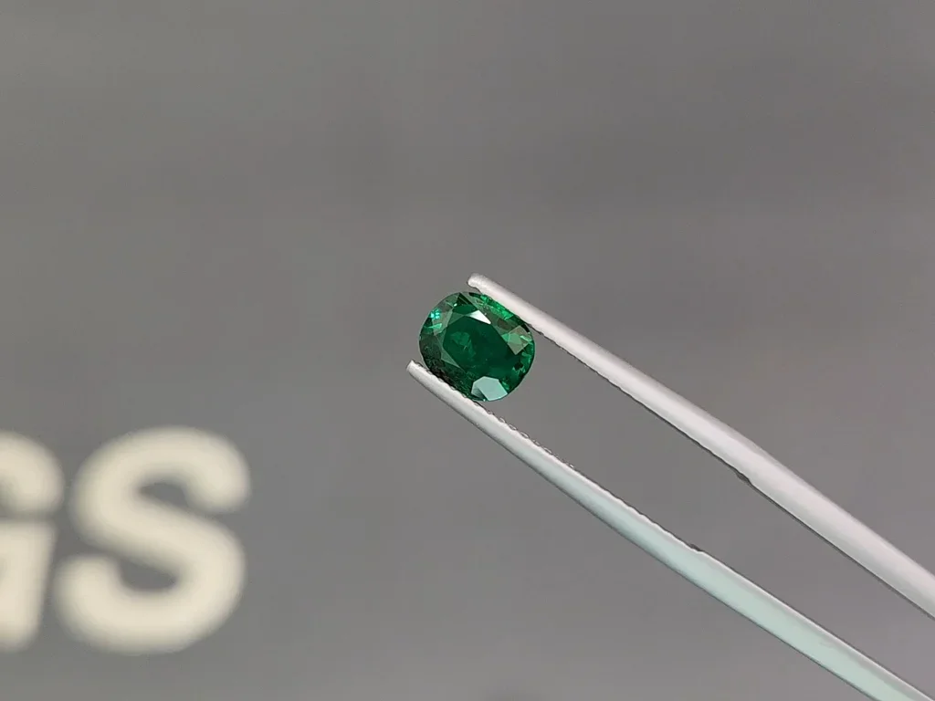 Emerald Vivid Green cushion cut 0.93 carats, Panjshir Image №3