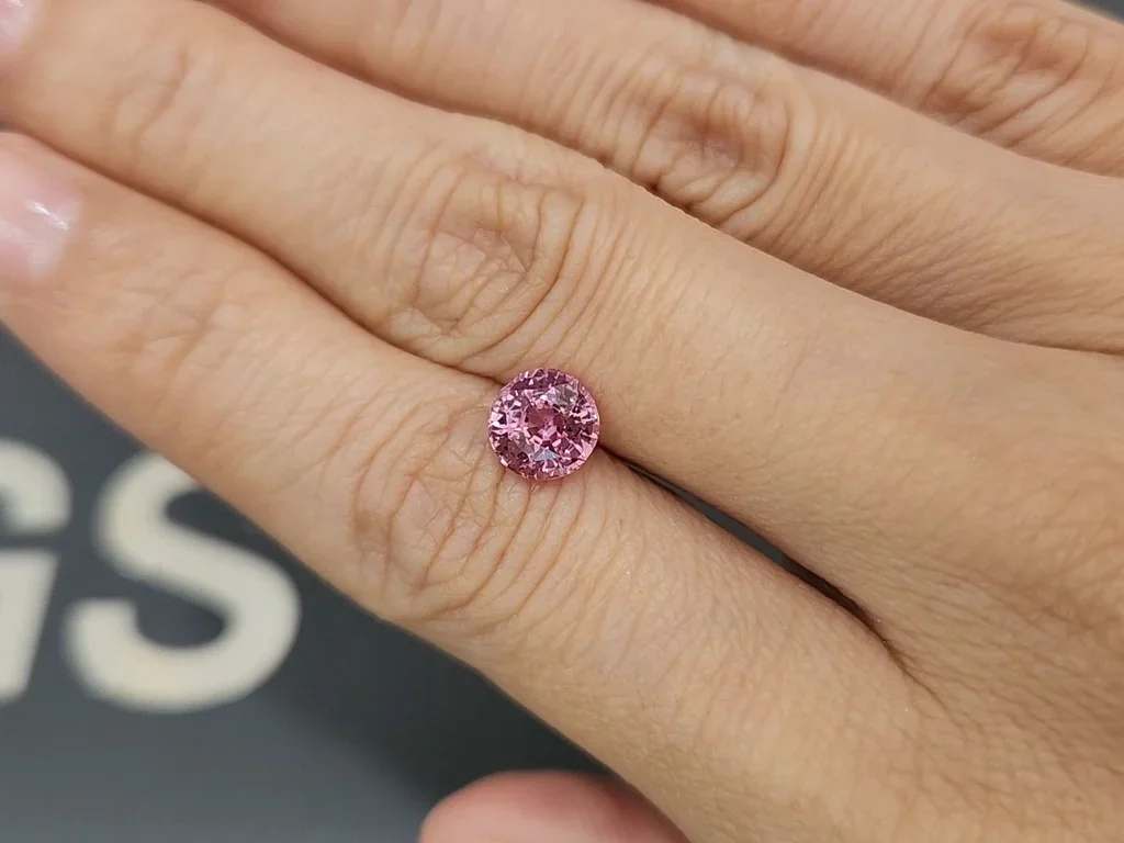 Saphir Padparadscha orange-rose non chauffé, taille ronde, 2,02 carats, Sri Lanka Image №2