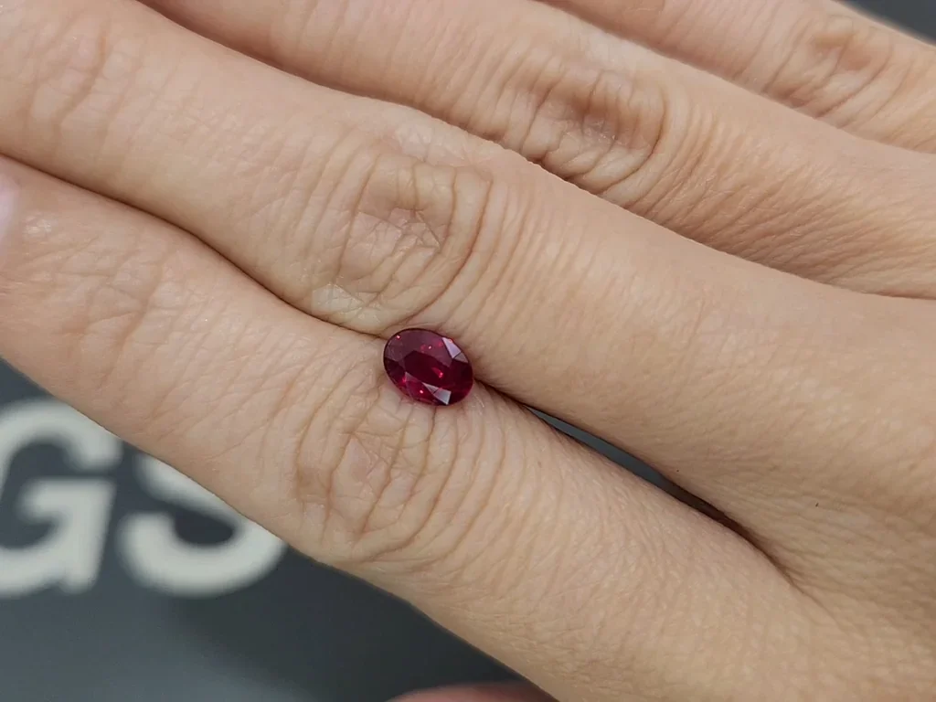 Unheated ruby Pigeon Blood oval cut 1.00 carats, Mozambique Image №2