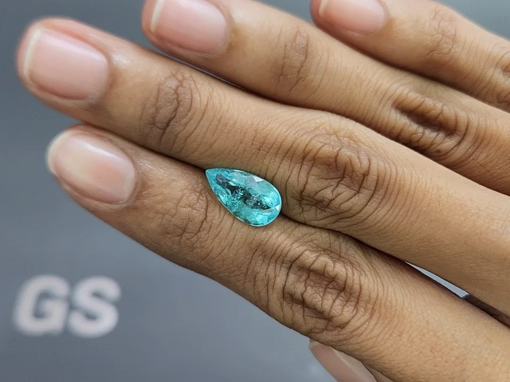 Neon blauer Paraiba-turmalin im birnenschliff 3,38 karat, Mosambik Image №2