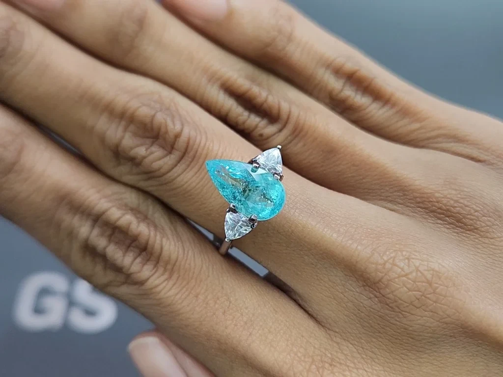 Neon blauer Paraiba-turmalin im birnenschliff 3,38 karat, Mosambik Image №5