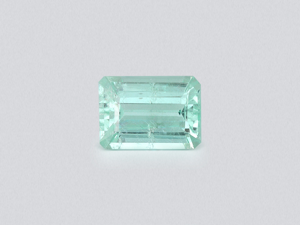 Tourmaline Paraiba taille octogonale, 1,60 carat, Mozambique Image №1