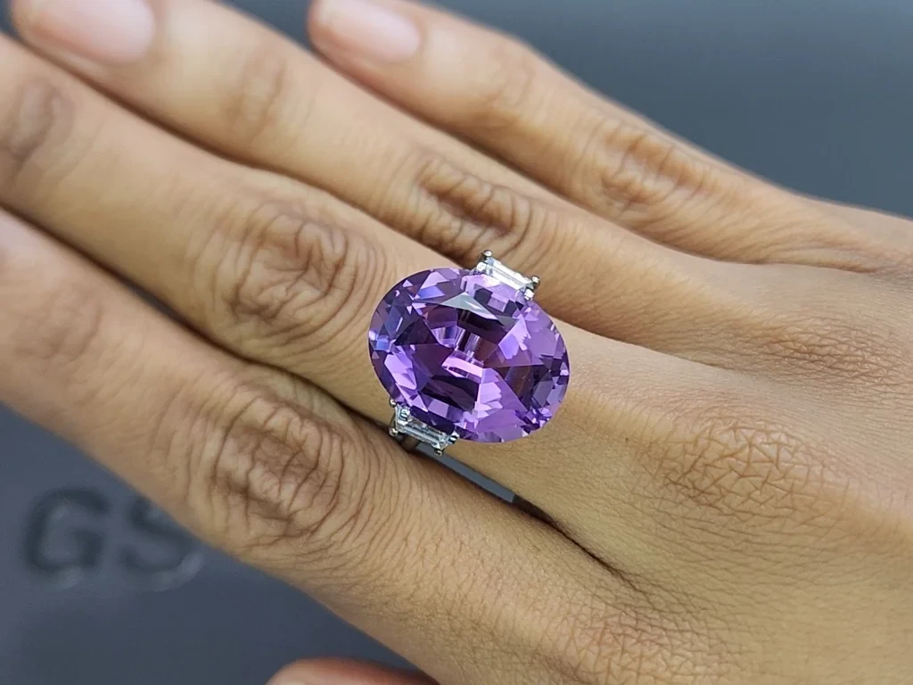 Amethyst high precisioncut oval cut 12.99 carats, Brazil Image №5