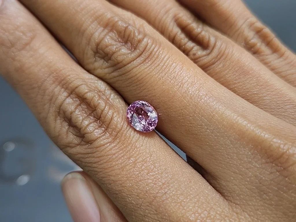 Unbehandelter saphir Baby Pink im oval-schliff 2,05 karat, Sri Lanka Image №2