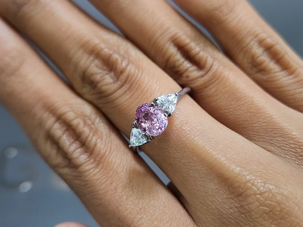 Unbehandelter saphir Baby Pink im oval-schliff 2,05 karat, Sri Lanka Image №5