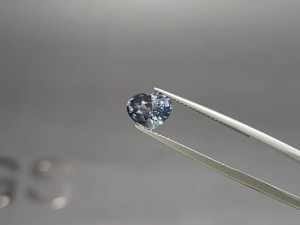 Grau-blauer spinell im herzschliff 2,12 karat, Tansania Image №3