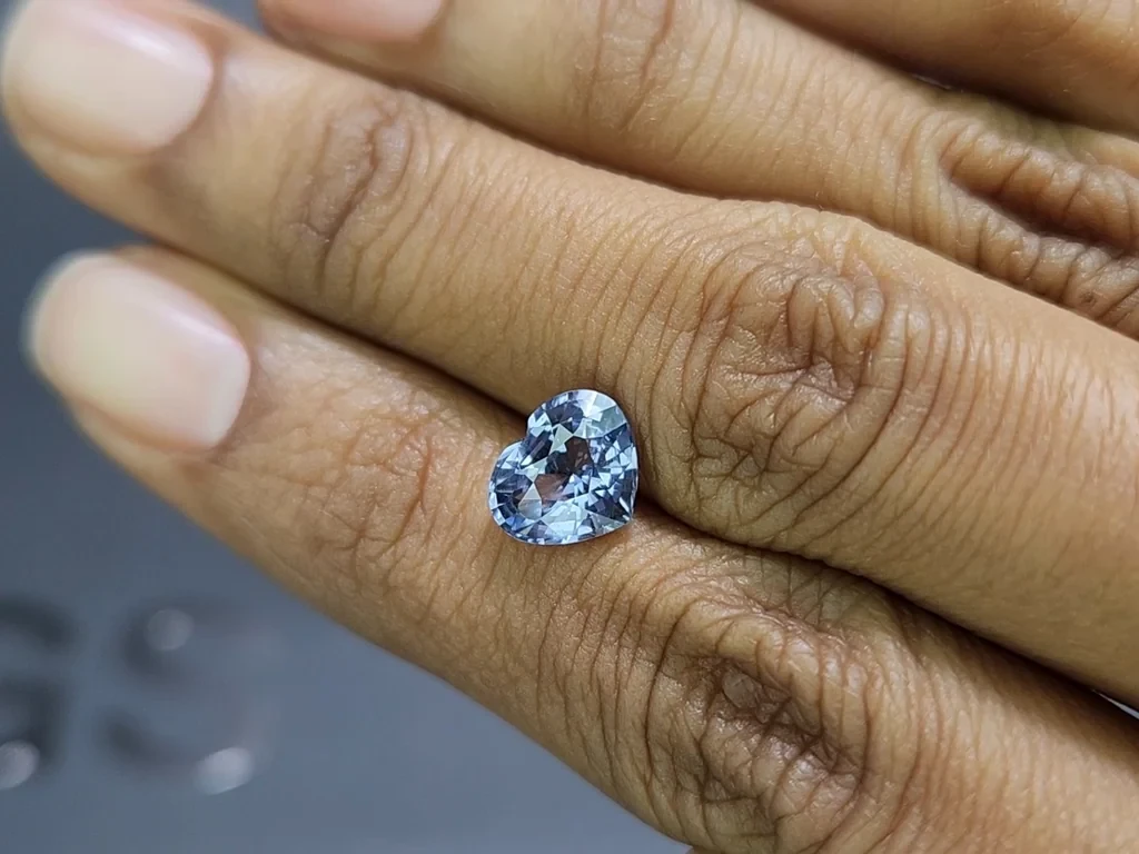 Grau-blauer spinell im herzschliff 2,12 karat, Tansania Image №2