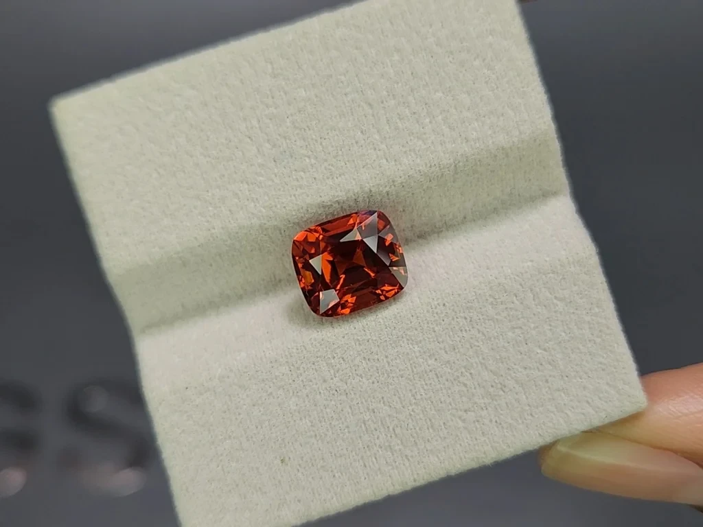 Grenat spessartine taille coussin 4,99 carats, Tanzanie Image №4