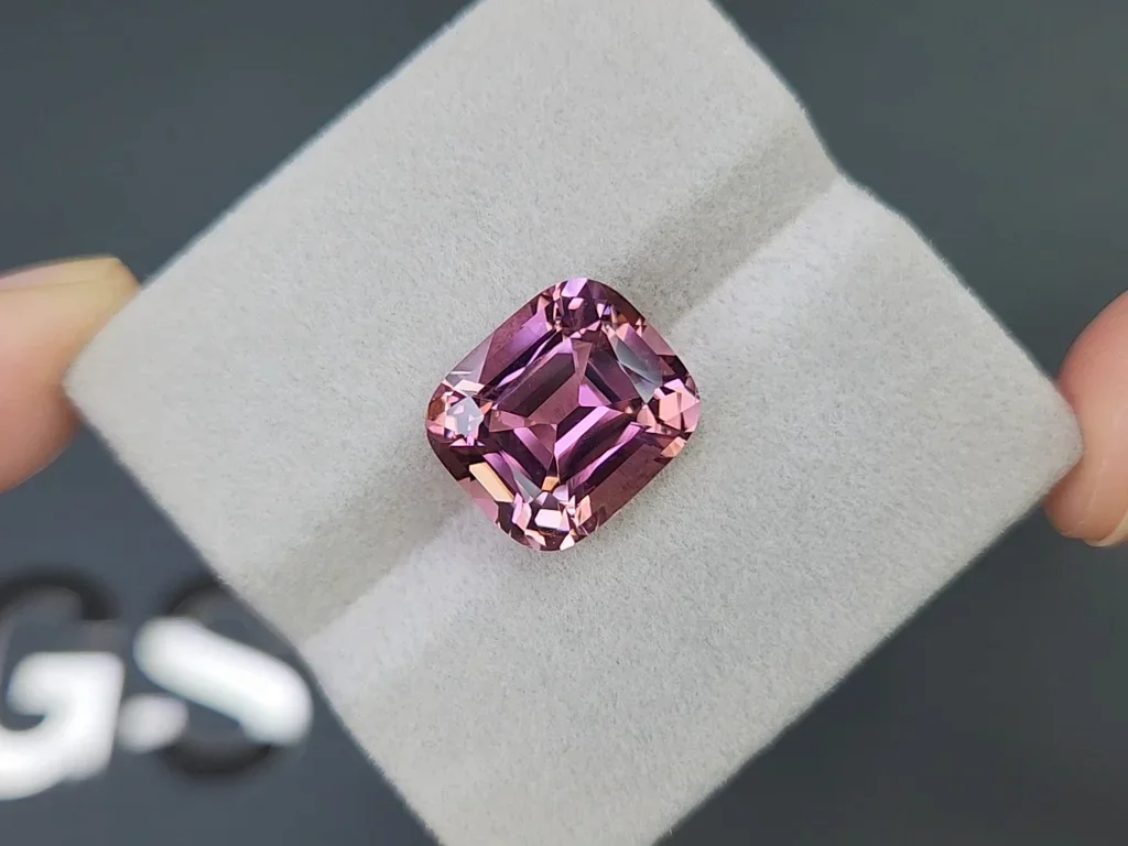 Turmalina rosa talla cojín 8,37 quilates, África Image №4