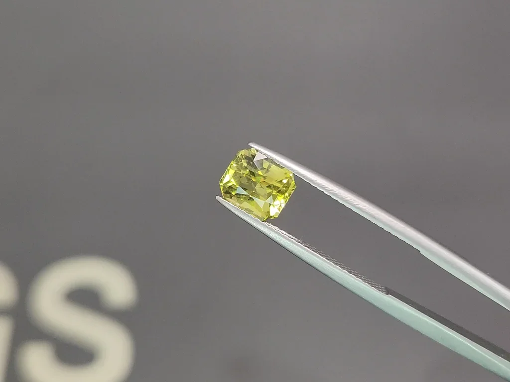 Chrysoberyl in radiant cut 2.22 carats, Sri Lanka Image №3