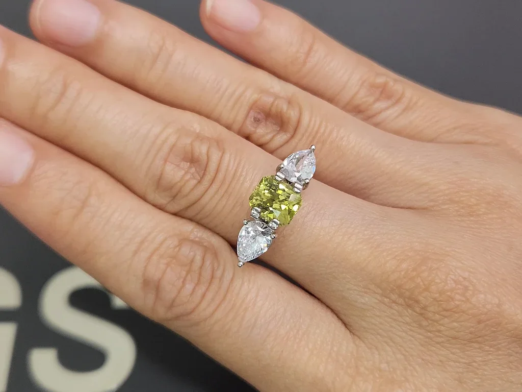 Chrysoberyl in radiant cut 2.22 carats, Sri Lanka Image №5