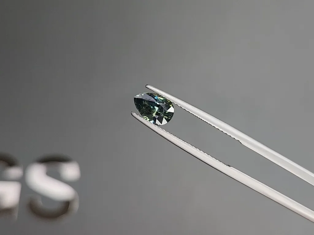 Saphir bicolore taille poire 1,58 carat, Madagascar Image №3