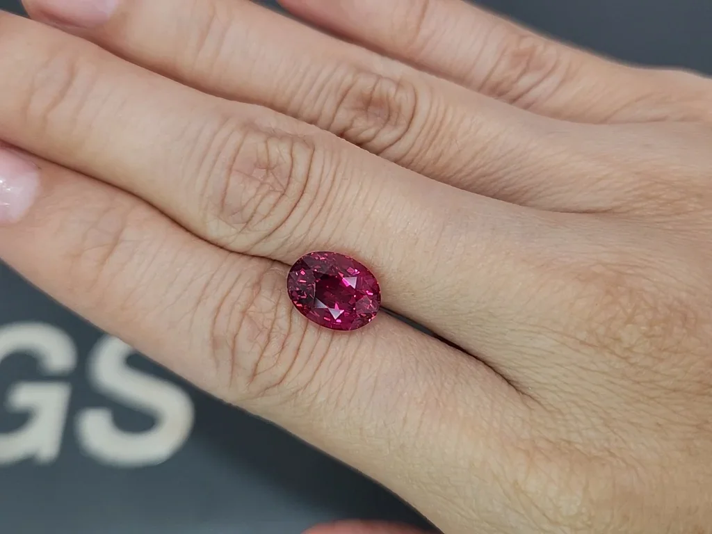 Unheated Pigeon's Blood red ruby in oval cut 5.13 carats, Mozambique Image №2