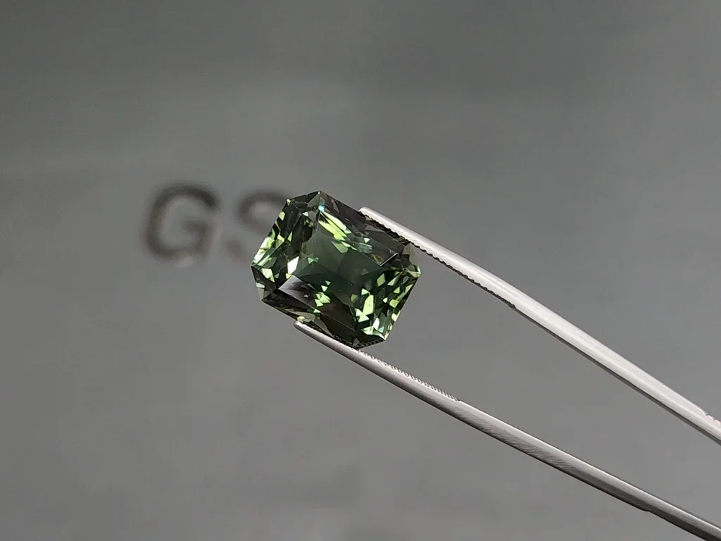 Large green tourmaline radiant cut 17.42 carats, Africa Image №3