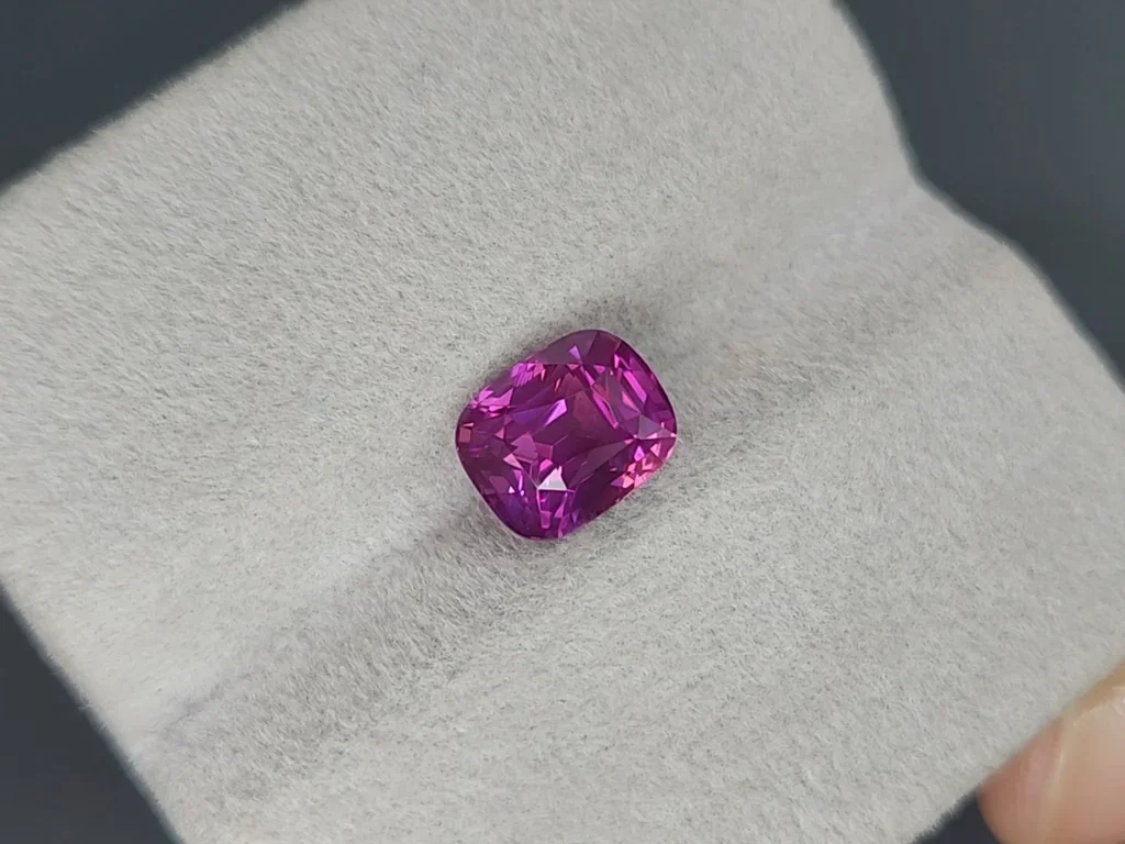 Purple sapphire cushion cut 3.07 carats, Sri Lanka Image №4