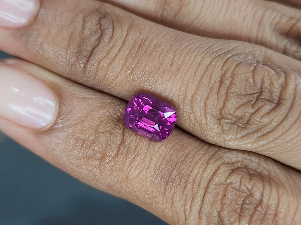 Purple sapphire cushion cut 3.07 carats, Sri Lanka Image №2