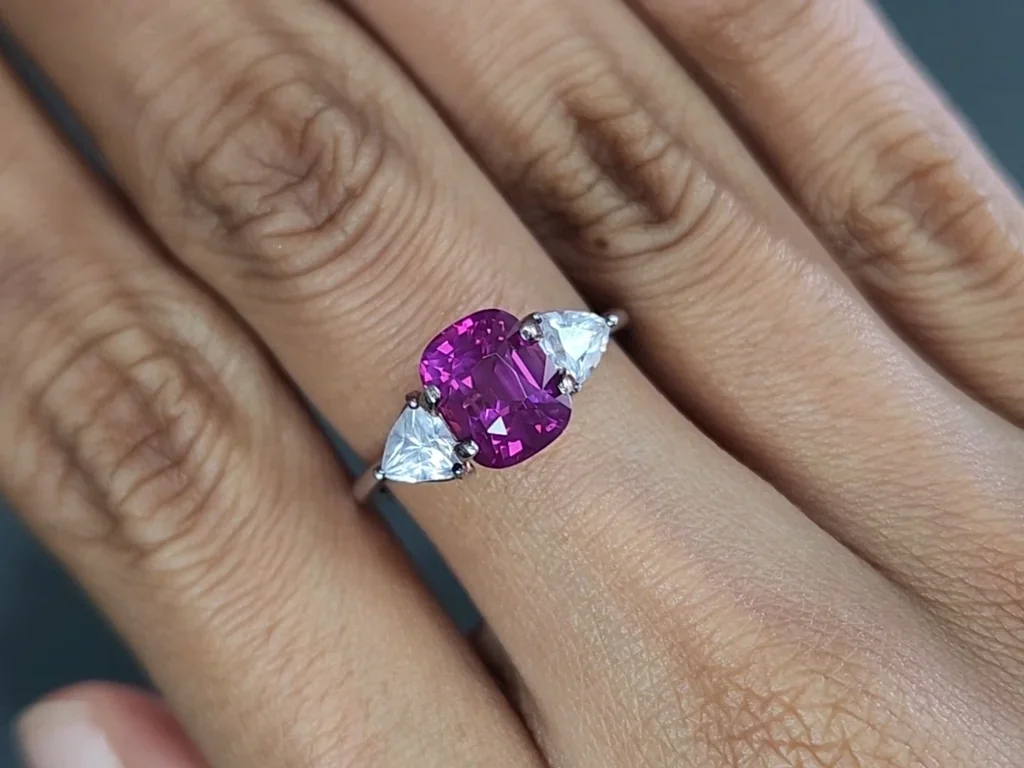 Purple sapphire cushion cut 3.07 carats, Sri Lanka Image №5