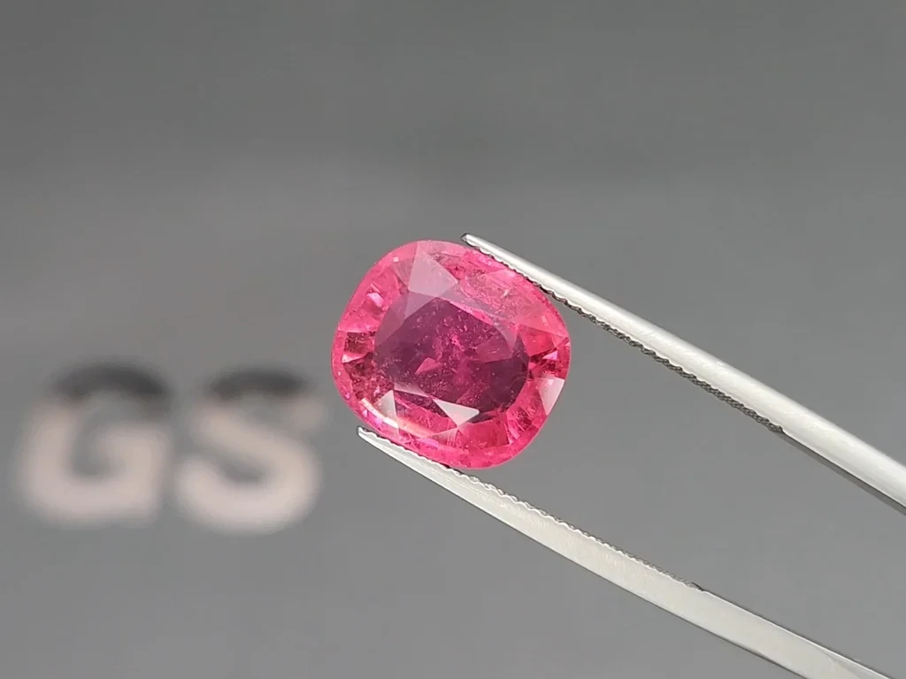 Tourmaline rubellite cushion cut 7.20 carats, África Image №3