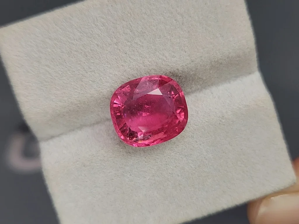 Tourmaline rubellite cushion cut 7.20 carats, África Image №4