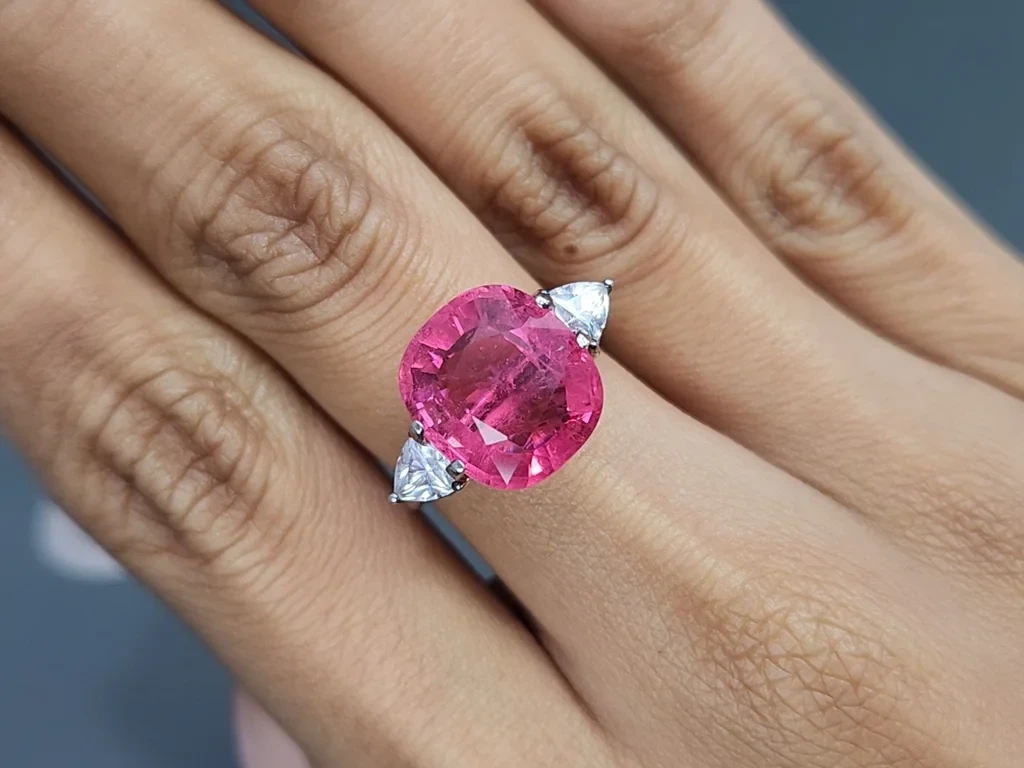 Tourmaline rubellite cushion cut 7.20 carats, África Image №5