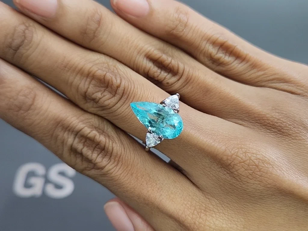 Tourmaline néon bleue Paraiba taille poire, 4,40 carats, Mozambique Image №5