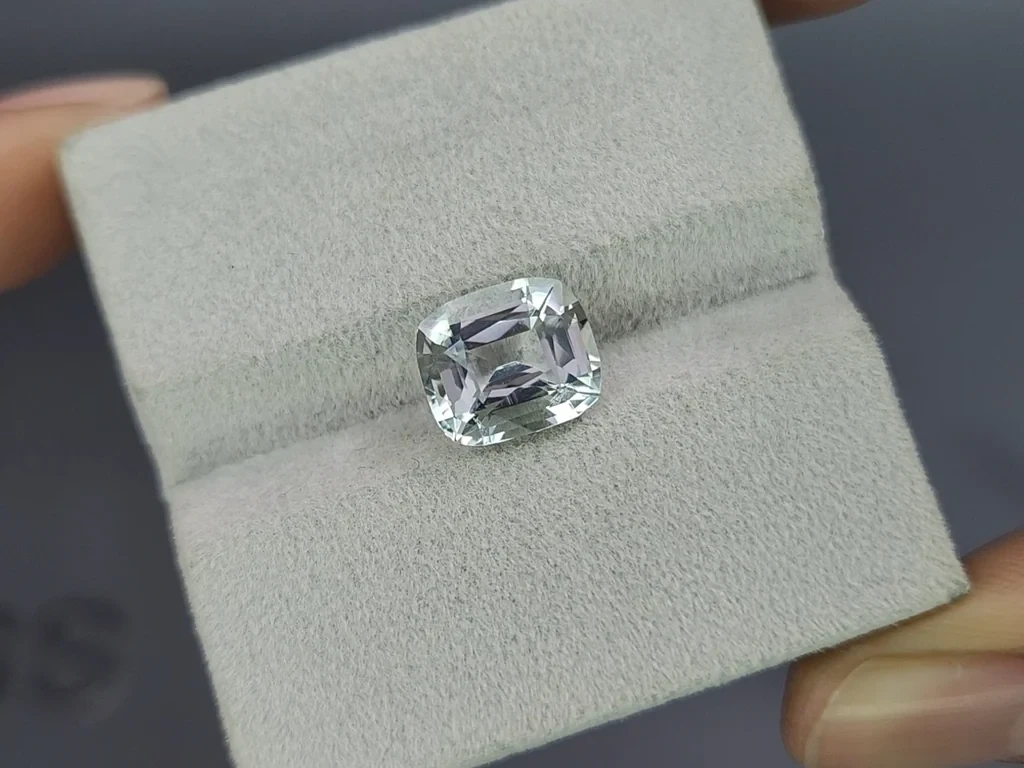 Aquamarin kissenförmiger 2,98 karat, Madagaskar  Image №4