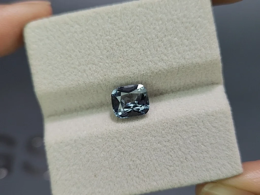 Grauer blue spinell im kissenschliff von 2,32 karat, Tanzania Image №4