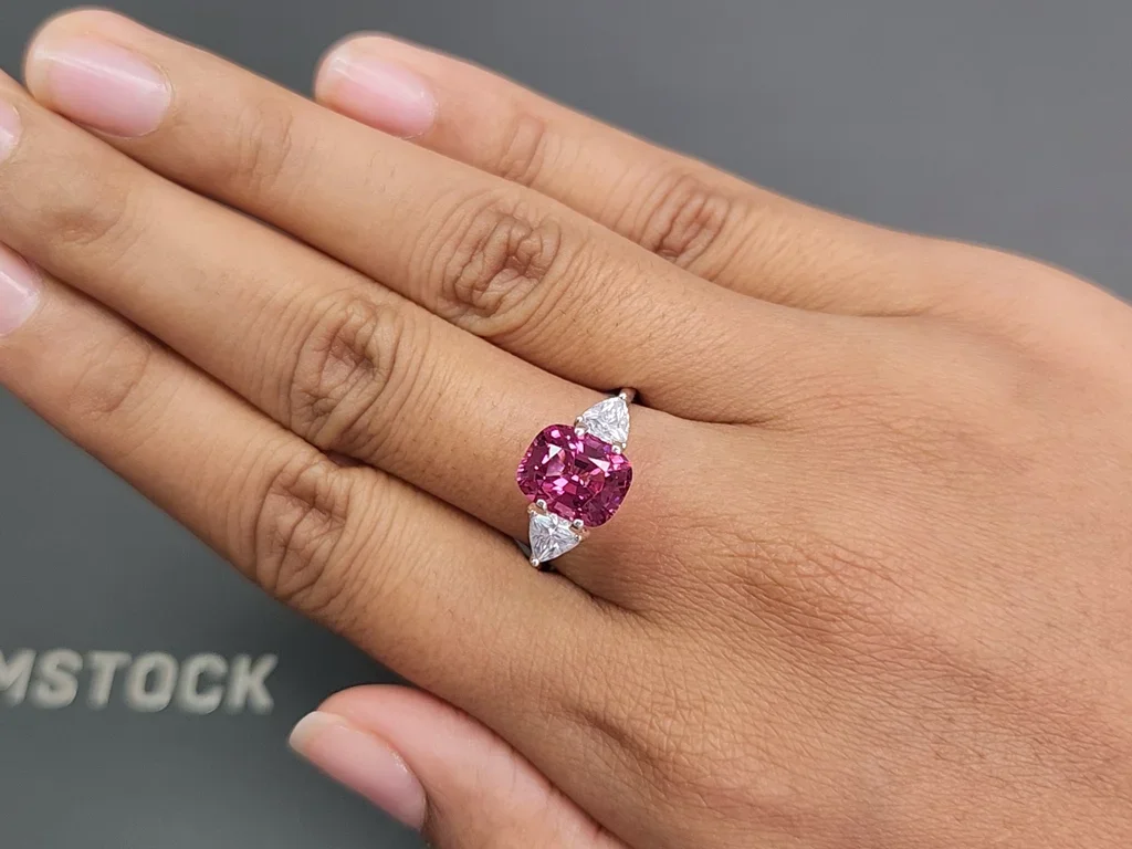 Mansin vivid pink spinel in cushion cut 3.17 carats, Burma Image №5