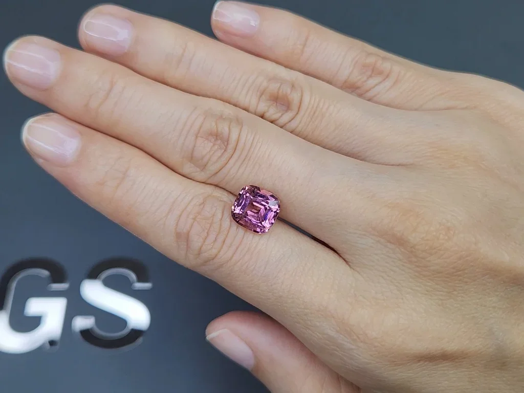 Turmalina rosa talla cojín 3,10 quilates, África Image №2