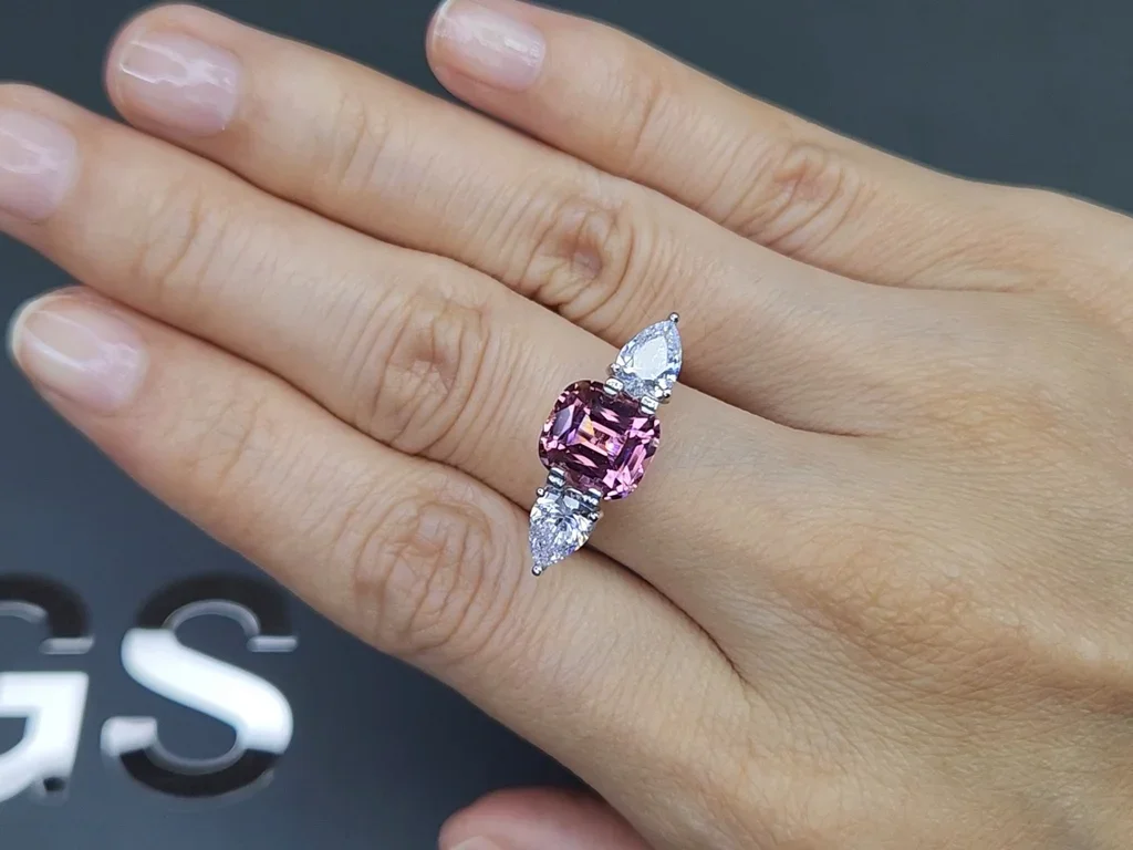 Turmalina rosa talla cojín 3,10 quilates, África Image №5