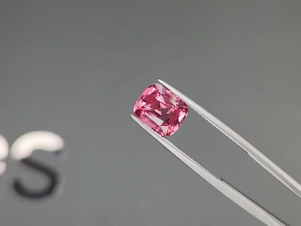 Pink Mahenge spinel in cushion cut 3.16 carats, Tanzania Image №3