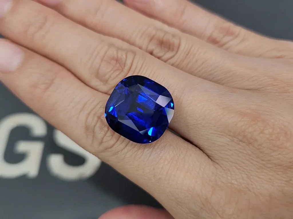 Gran zafiro azul real de talla cojín de 30,67 quilates, Sri Lanka  Image №2