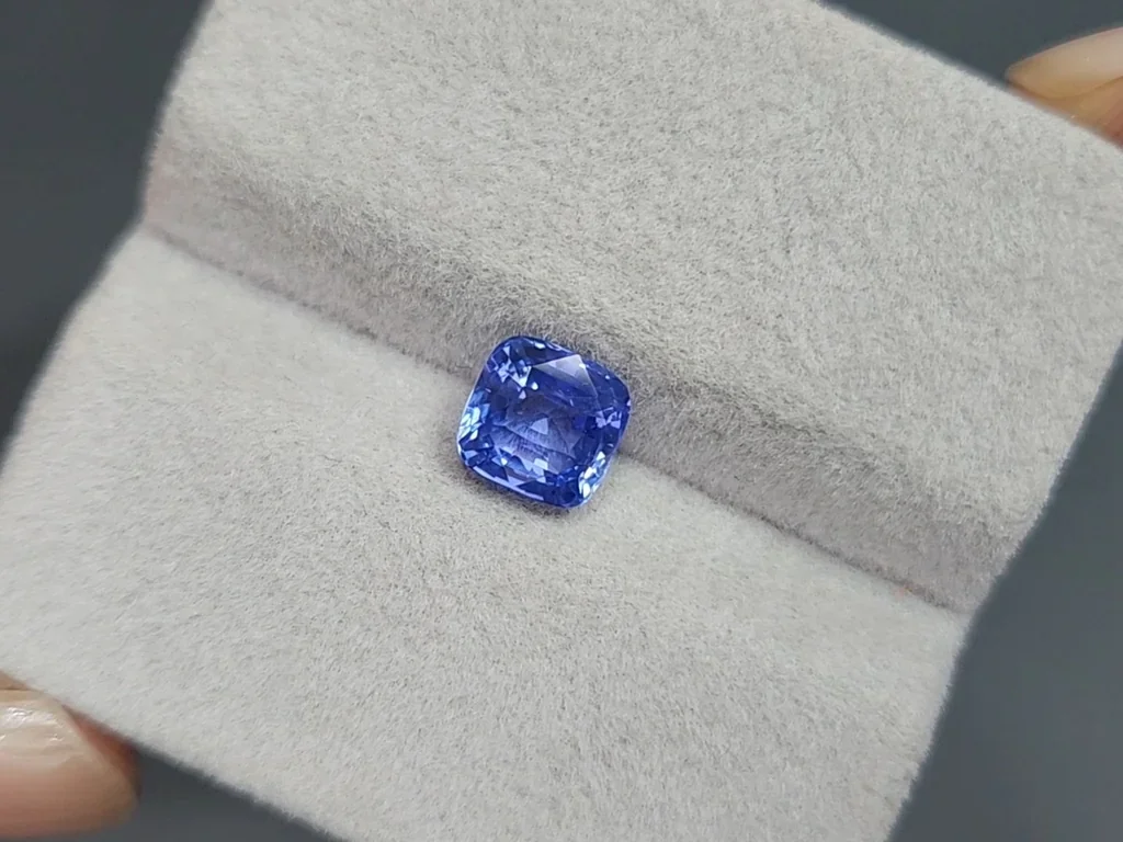 Unbeheizter blauer saphir im kissenschliff 2,05 karats, Sri Lanka Image №4