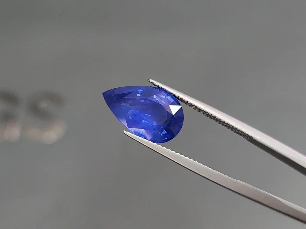 Blue sapphire pear cut 5.05 carats, Sri Lanka Image №3