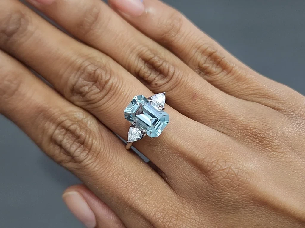 Aquamarin achteckig geschliffener 3,96 karats, Madagaskar Image №5