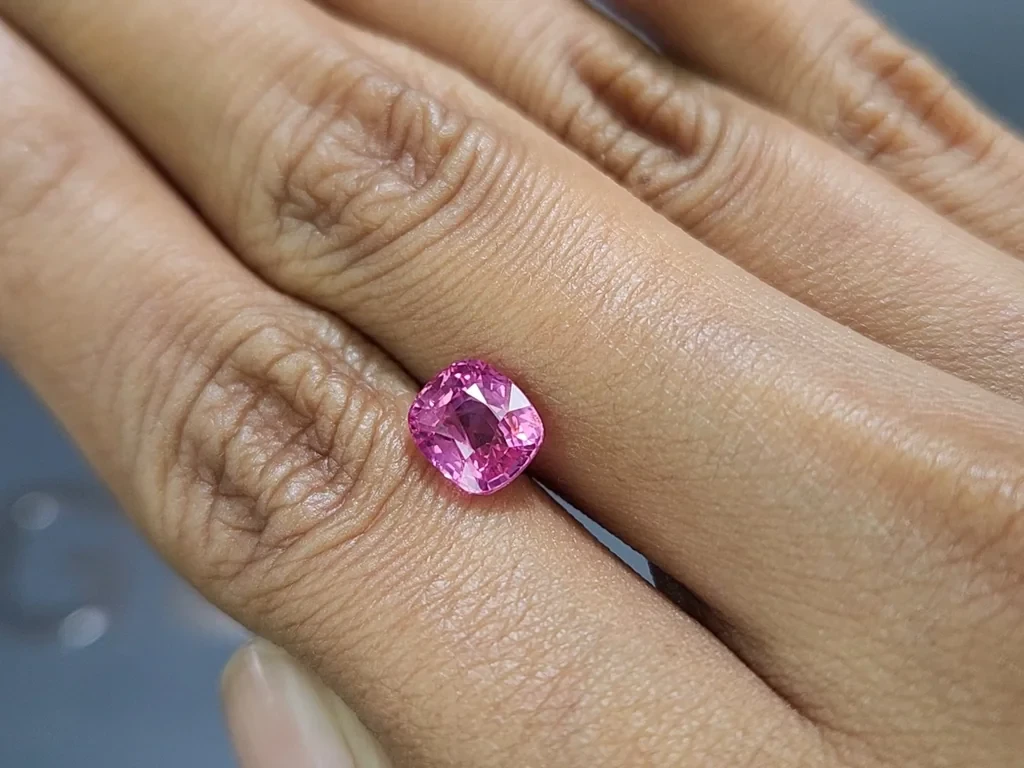 Unbehandelter rosa saphir im cushion-schliff 2,65 karat, Sri Lanka Image №2