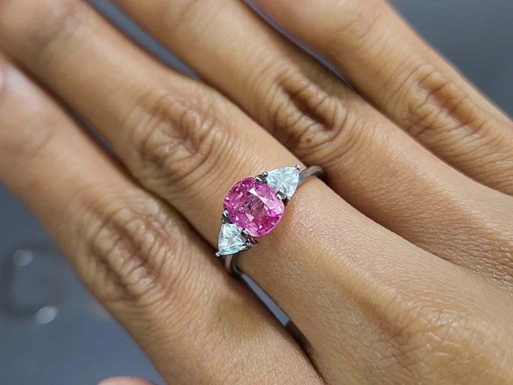 Unbehandelter rosa saphir im cushion-schliff 2,65 karat, Sri Lanka Image №5