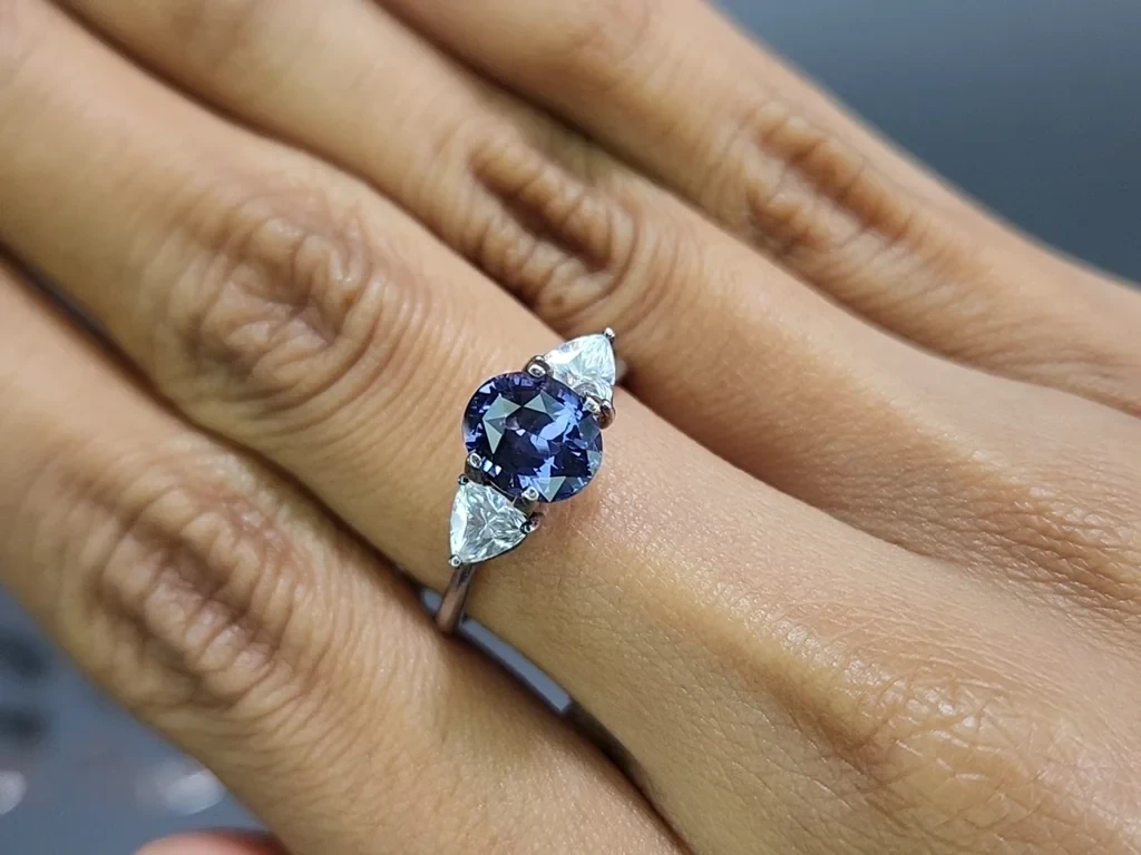 Spinelle de cobalt taille ovale 2,09 carats, Sri Lanka Image №5