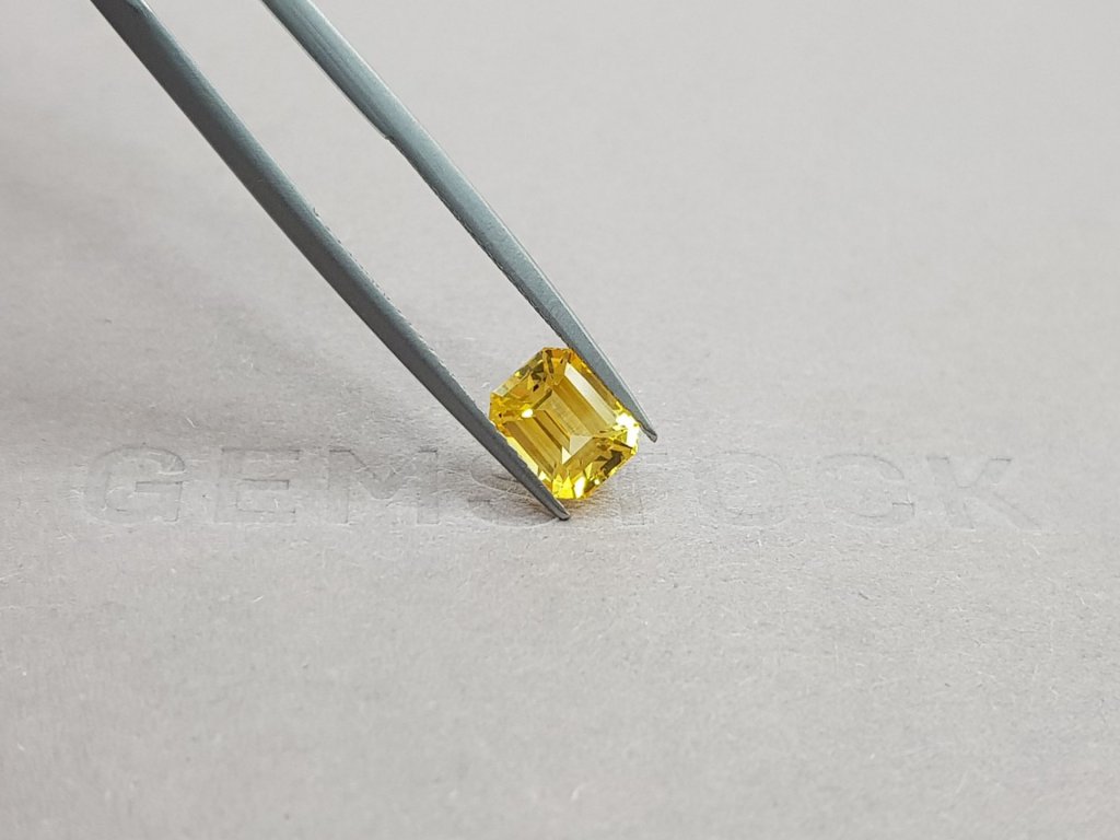 Yellow sapphire 2.04 ct, Sri Lanka Image №4