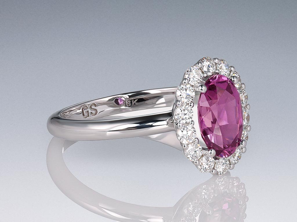 Ring with unheated purple sapphire 1.54 ct and diamonds in 18K white gold Image №2