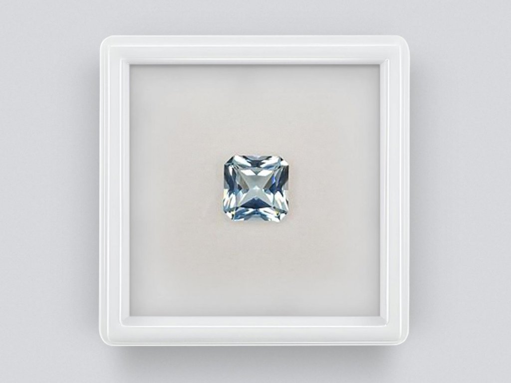 Aigue-marine taille radiante 1,72 carats, Afrique Image №1