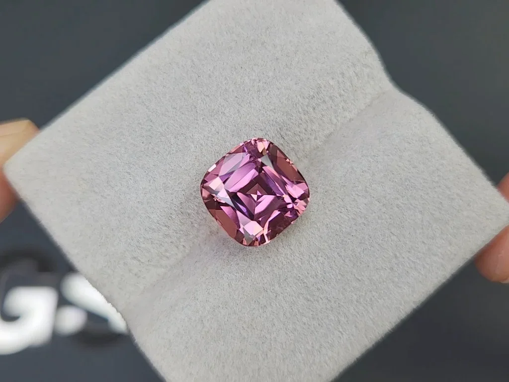 Turmalina rosa talla cojín 6,52 quilates, África Image №4