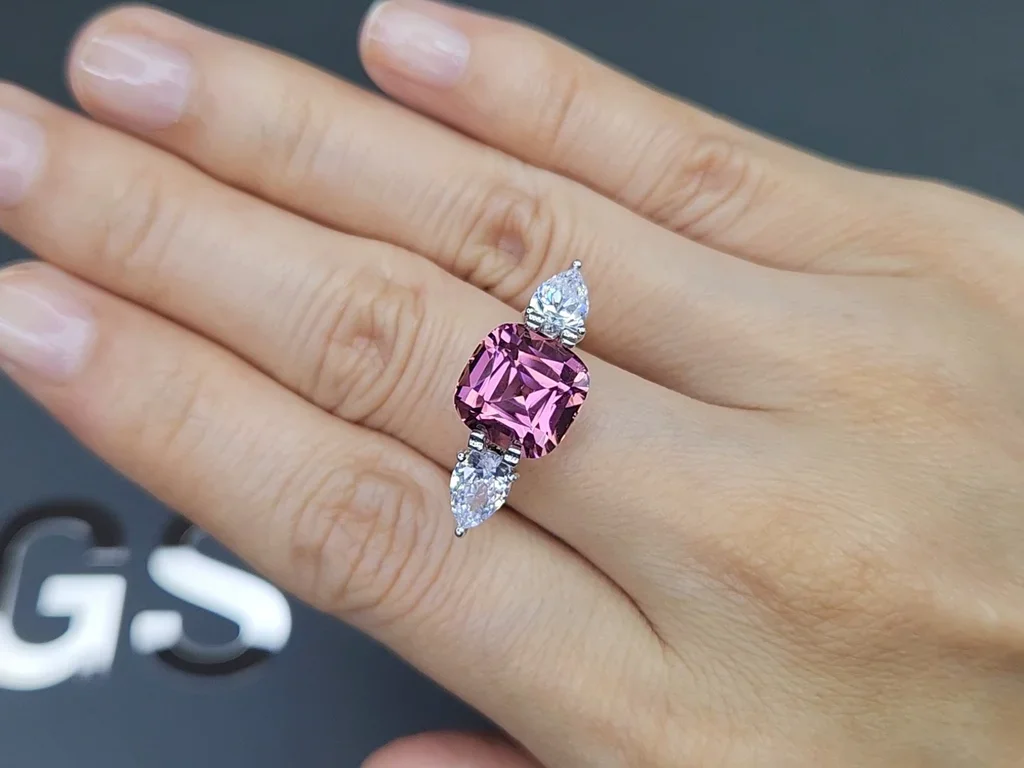 Turmalina rosa talla cojín 6,52 quilates, África Image №5